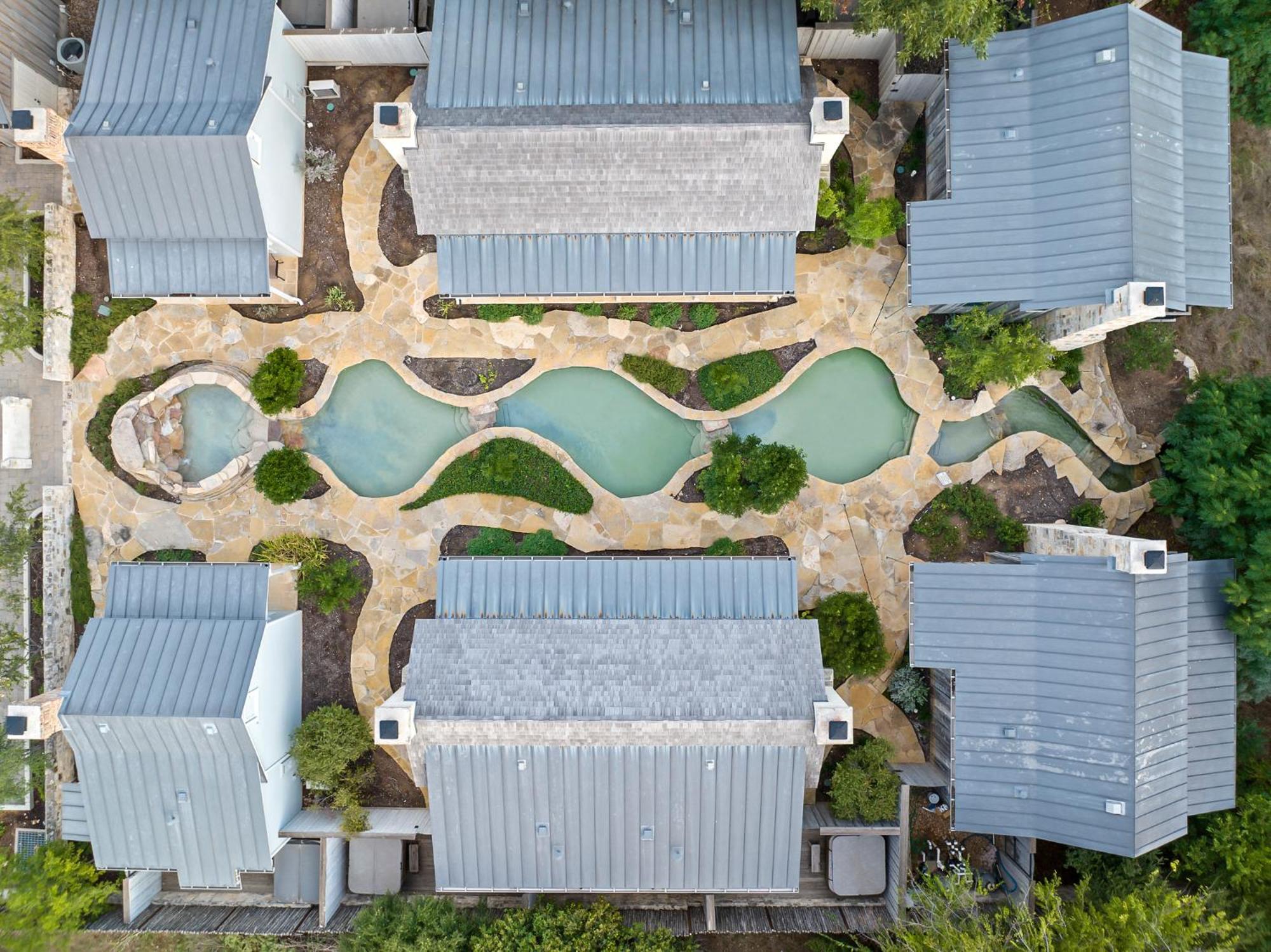 Blacksmith Quarters Hotel *
